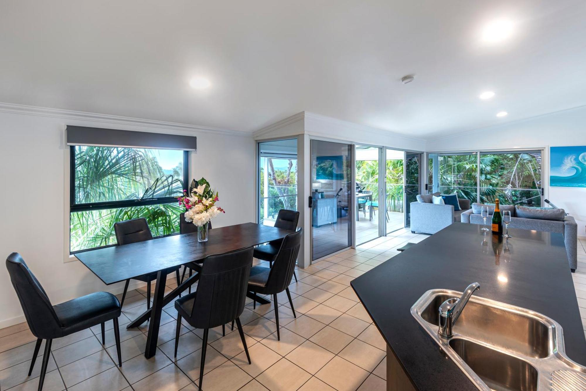 Oasis Apartments On Hamilton Island By Hiha Exterior foto